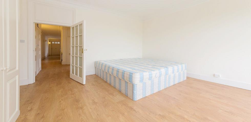 			NEW INSTRUCTION, 3 Bedroom, 1 bath, 1 reception Flat			 Finchley Road, FINCHLEY ROAD